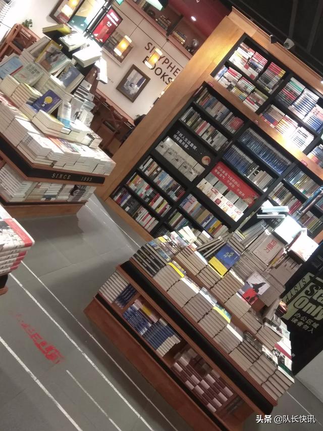 十元饰品批发
:去义乌批发小商品回老家三四线城市开10元日用店怎么样？