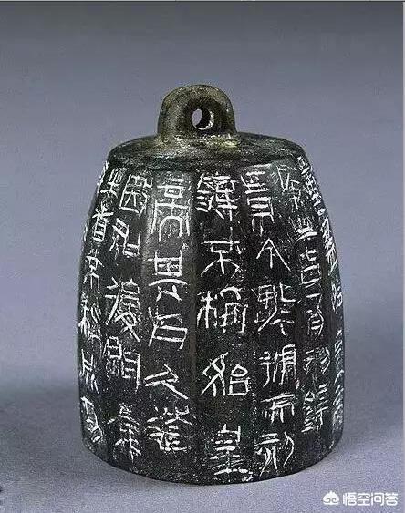 一公斤等于多少斤
:公斤是近代物理学发展提出质量单位，而1公斤=2市斤，是巧合还是必然？