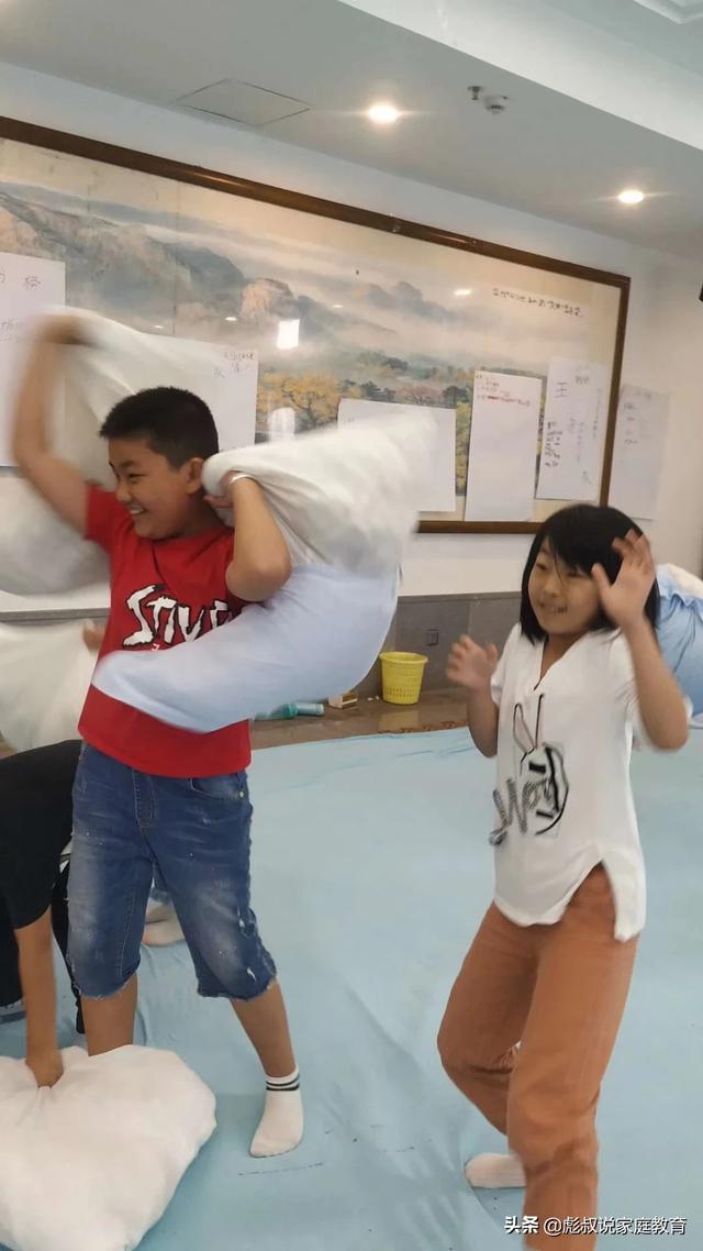 墨守成规什么意思
:小孩在学校墨守成规的好吗？在家还好？