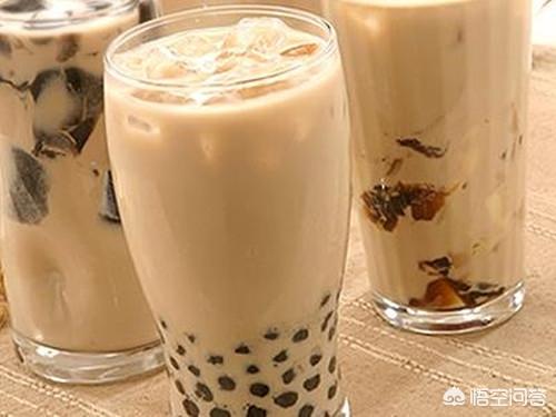 鲜榨果汁店
:鲜榨果汁店和奶茶店，哪个更有前景？