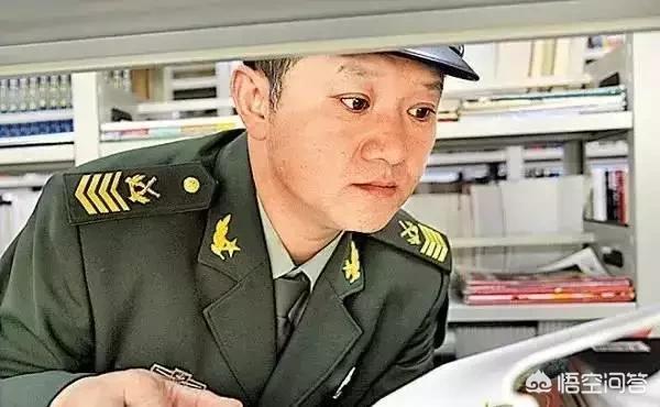 一级军士长
:士官怎样才能晋升为军士长？