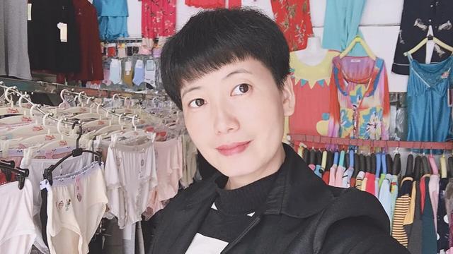 如何开家服装店
:开个服装店怎么样？