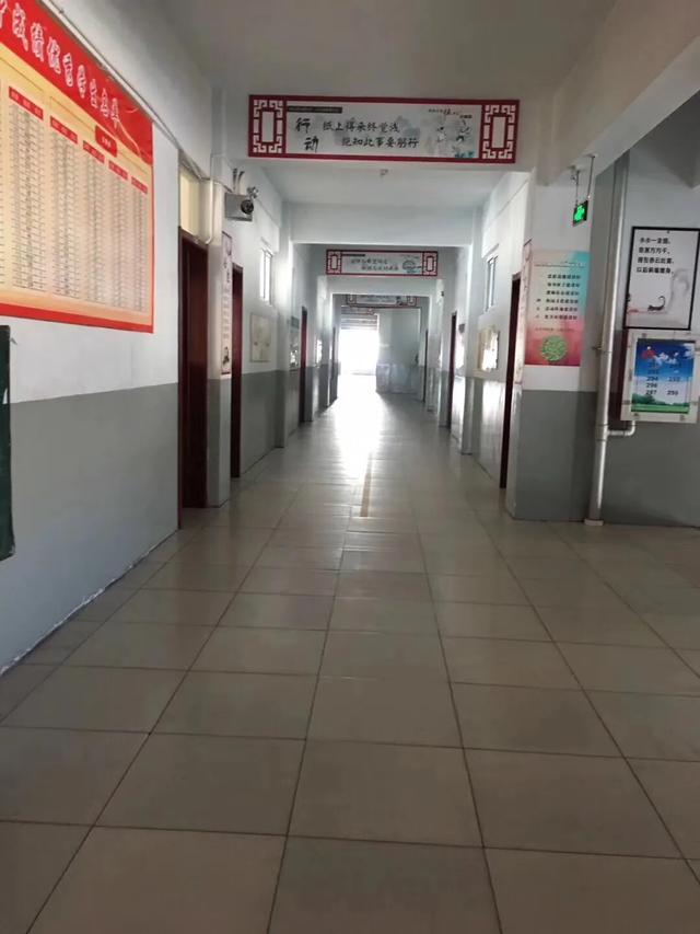 学习推广
:”入班即静，入座即学”的班规班训，值得学习推广吗？