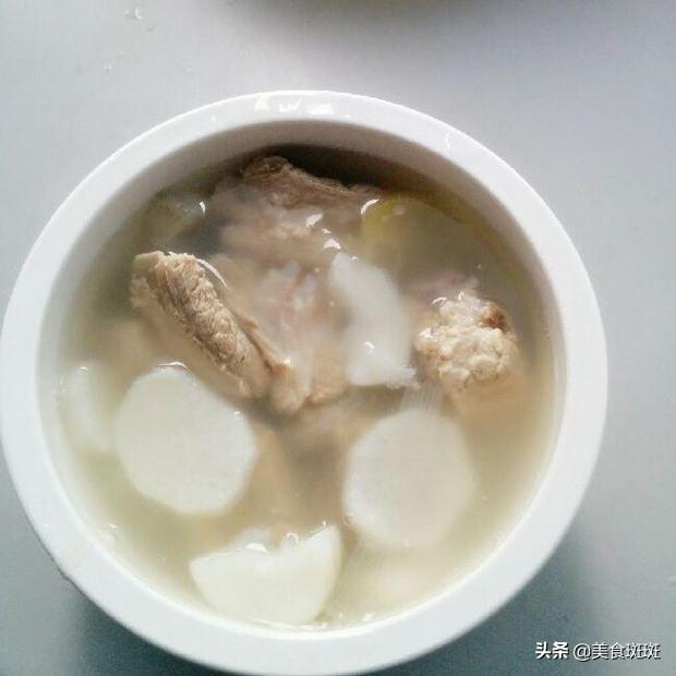 排骨汤怎么炖好吃
:排骨怎么炖才能更好吃？
