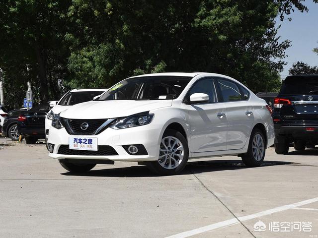 家用型轿车
:本人23男，有什么家用轿车推荐？落地不超过15万，自动挡，（外观，舒适性，空间)？