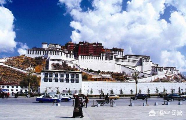 布达拉宫在哪里
:布达拉宫是谁建造的？