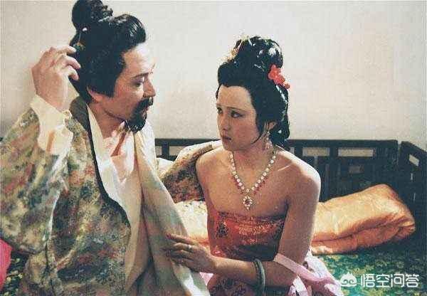 失足什么意思
:有人评价《红楼梦》称“失足的女人，永远不能自拔”，这是什么意思？