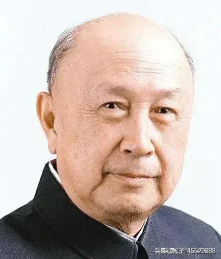 阅历是什么意思
:如果说成长是一种经历，成熟是一种阅历。那么成功是什么？