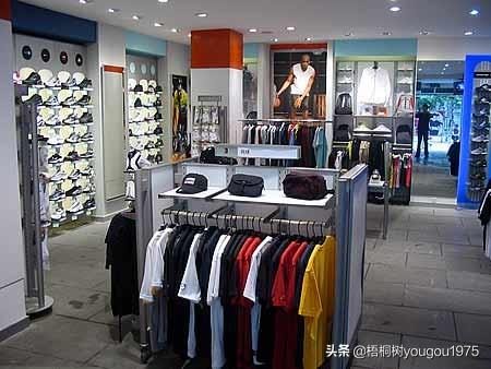 集合品牌
:如何开一家品牌集合店？如：耐克，阿迪，等运动装备？
