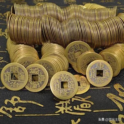 一贯钱是多少
:林冲买刀用一千贯，武松打虎知县赏一千贯，一千贯相当于现在多少元？