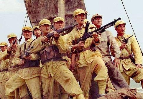一个营有多少人
:部队作战中一个加强营有多少人？