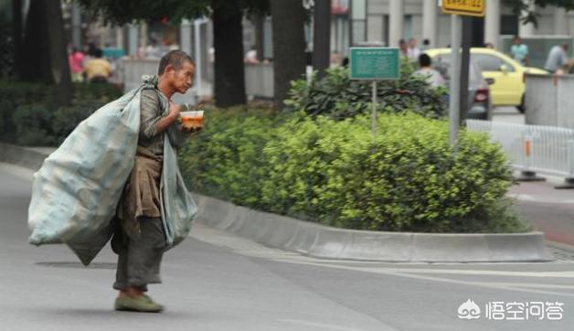 起步赚钱网
:一穷二白的人该如何起步挣钱？