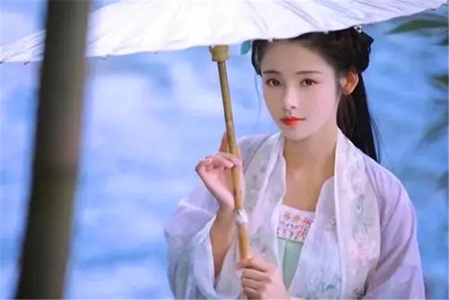 及笄之年
:“豆蔻年华”是指女子13岁，那“破瓜之年”又是多大岁数？