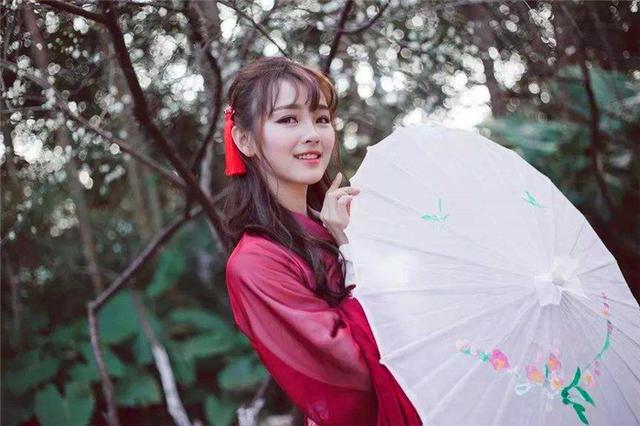 及笄之年
:“豆蔻年华”是指女子13岁，那“破瓜之年”又是多大岁数？