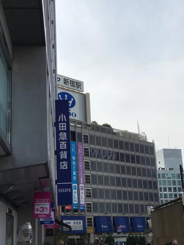 洋码头有假货吗
:代购靠谱吗？