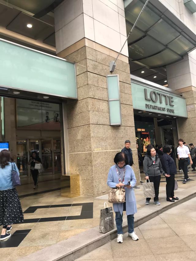 洋码头有假货吗
:代购靠谱吗？