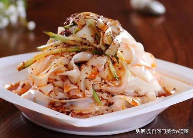 最赚钱的小吃
:现在做什么小吃容易挣钱？为什么？