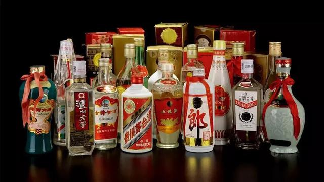 高价回收烟酒
:不明白大街上那些高价收购名酒的人是靠什么盈利的呢？