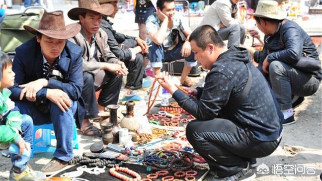 10元饰品店
:一些街上卖的10元手镯都是从哪来的？