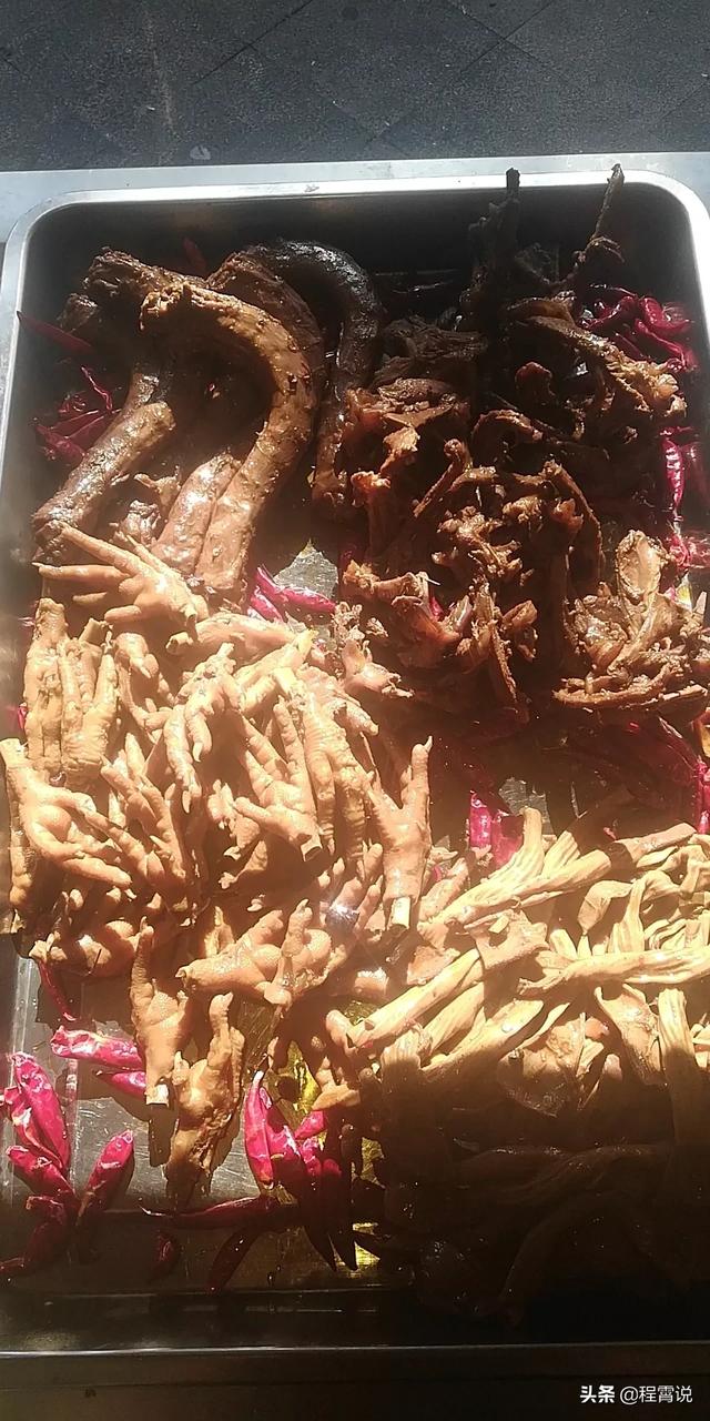 如何招商加盟
:朋友花几十万开个饭店，现在想搞招商加盟，应该怎么做？