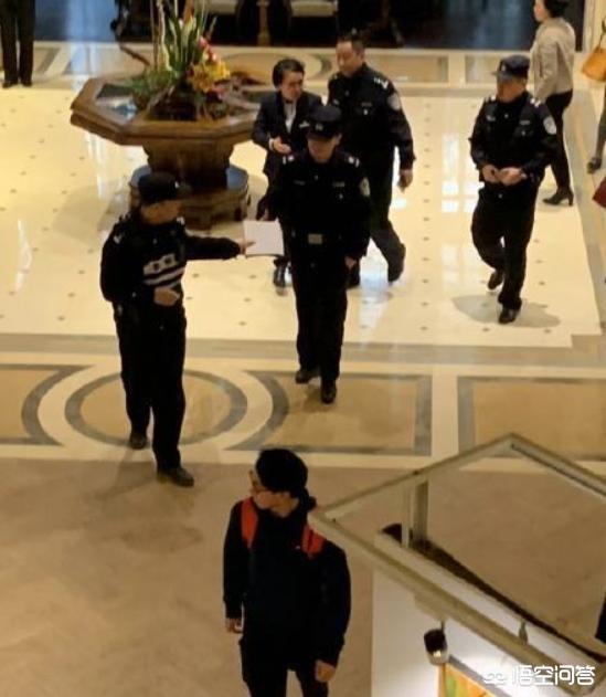 集赞
:如何看待武汉金谷国际酒店集赞满80送券，但反悔的行为？