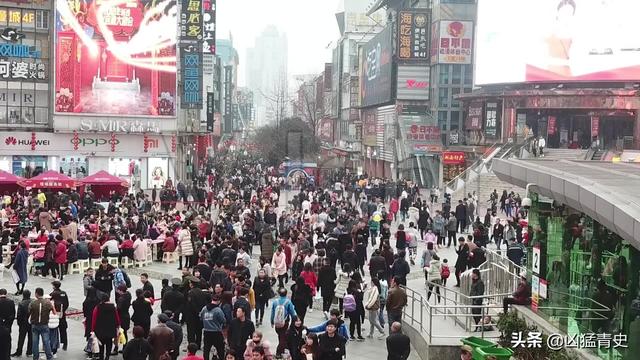 湖南省会
:湖南的省会长沙，在中部地区，为何能成为发展最快的城市？