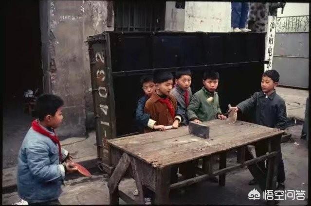 唠嗑是什么意思
:东北管“聊天”叫“唠嗑”，你们的家乡叫什么？