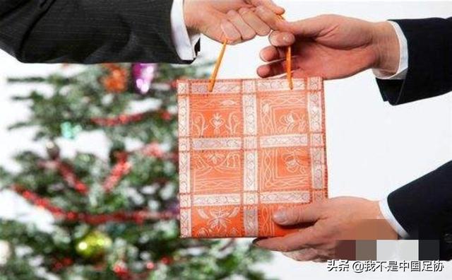 朋友搬家送什么礼物好
:朋友搬家了，送什么礼物好？