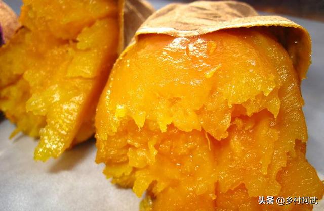微波炉怎么烤红薯
:用微波炉怎样烤红薯？