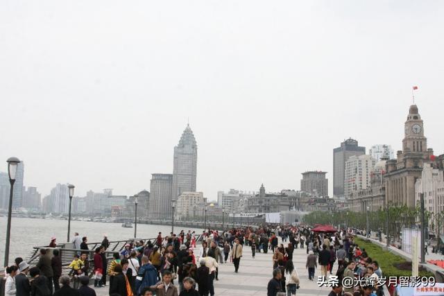 上海有名的景点
:上海比较有名的旅游景点在什么地方？