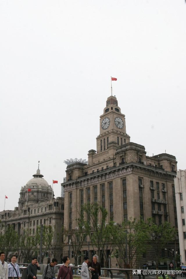 上海有名的景点
:上海比较有名的旅游景点在什么地方？