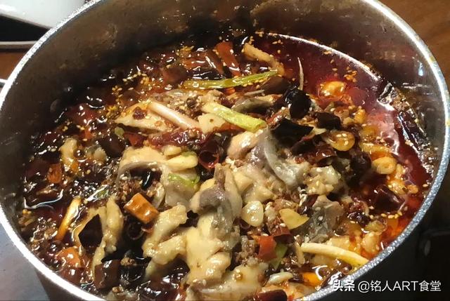 什么鱼好吃
:什么样的鱼比较好吃？