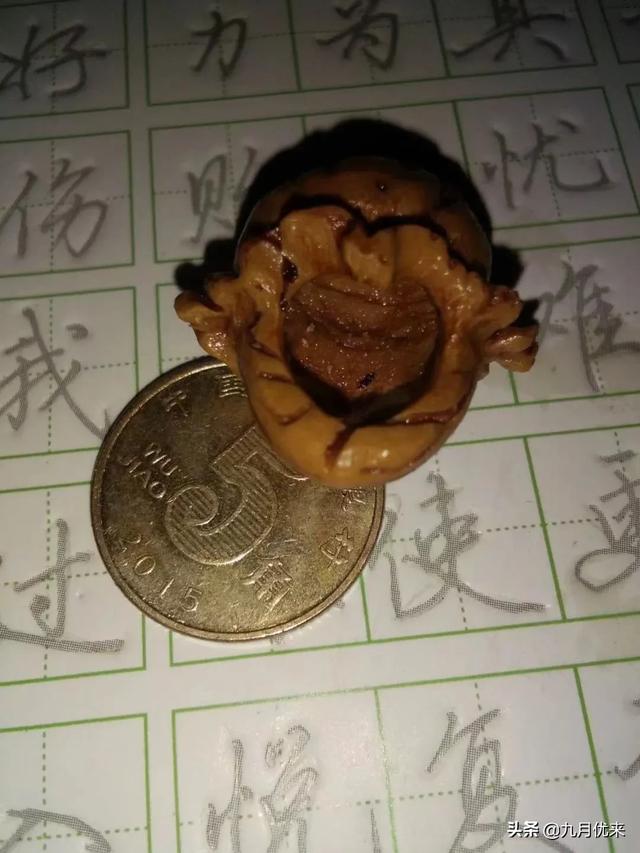 小生意创业
:我现在手头有三百块，可以做点什么小生意？