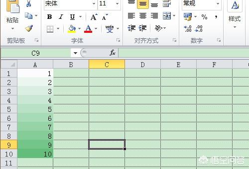 颜色渐变
:excel表格中颜色渐变？