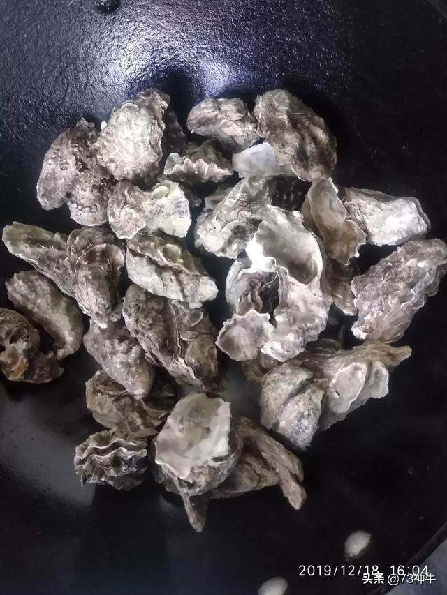 清蒸生蚝最简单的做法
:带壳生蚝蒸多久才熟？
