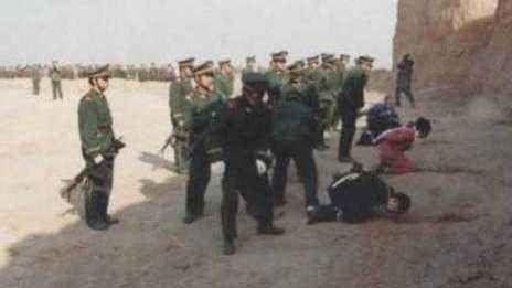 照例是什么意思
:死刑犯押赴刑场时，五花大绑有什么讲究，随便打个死扣不行吗？