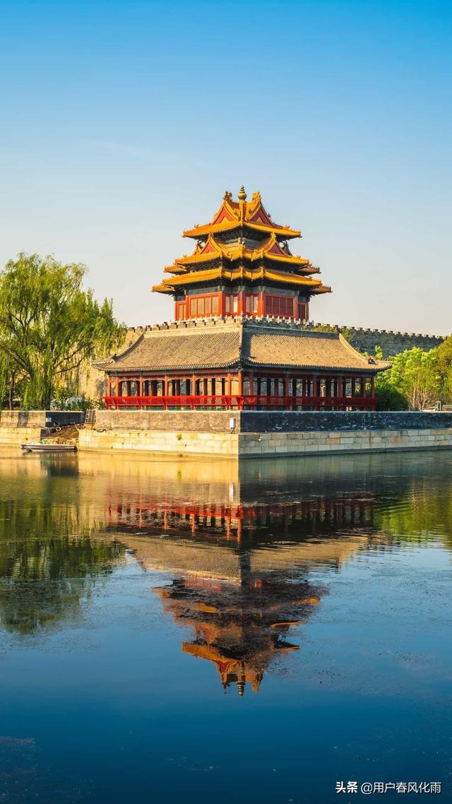 朋友圈文案
:有哪些适合发朋友圈的图片或文案？