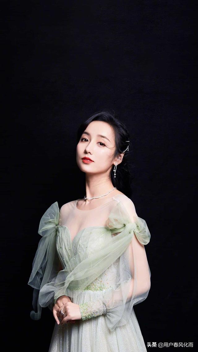朋友圈文案
:有哪些适合发朋友圈的图片或文案？