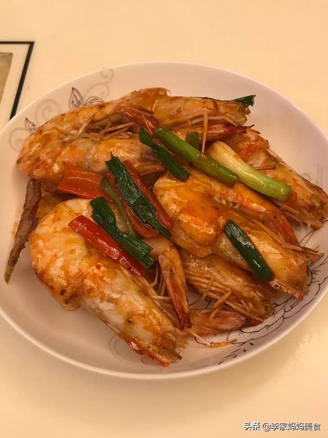 油焖大虾窍门
:怎样才能又快又好的做好油焖大虾？