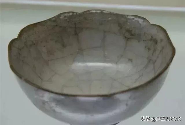 中国八大党派
:古董瓷器鉴赏入门和快速提高有哪些建议？