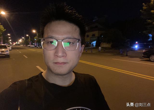 无本钱创业22种方法
:做自媒体，没有电脑，一直用手机上传是不是没有收益？