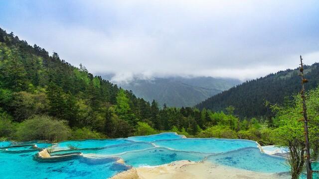 成都景点排名前十
:四川排名前十的旅游景点都有哪些？