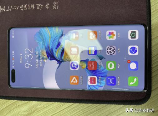 mate40pro价格
:华为再次上线了Mate40 Pro+全新版本，价格下沉500元，是否更亲民了？