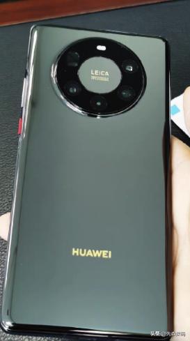 mate40pro价格
:华为再次上线了Mate40 Pro+全新版本，价格下沉500元，是否更亲民了？