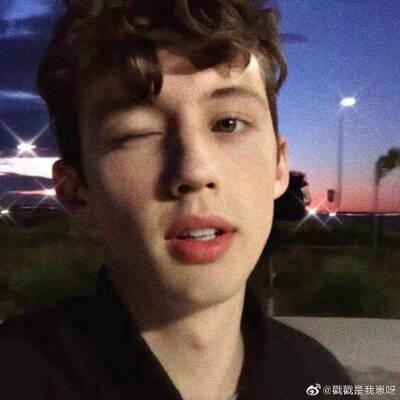 戳爷和布布分手了吗