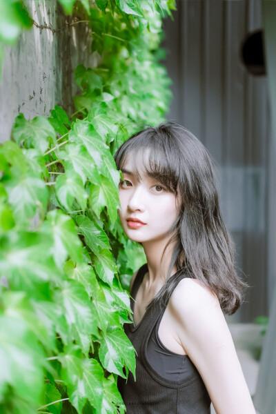 微博发那种图片的博主