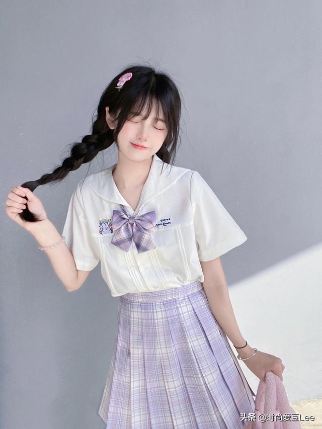 jk什么意思
:网上那么多人说JK服饰，JK到底是什么意思？