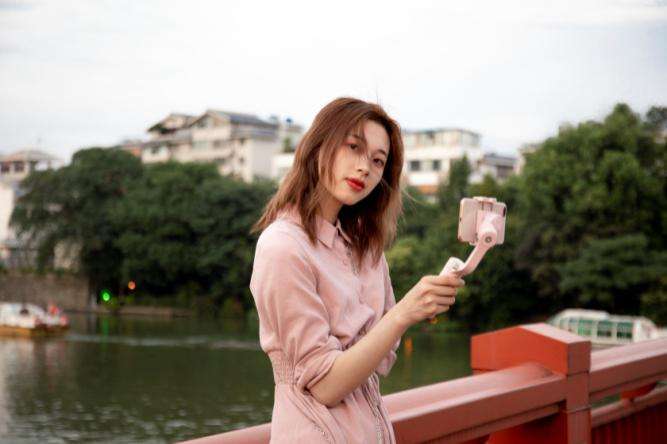 vlog怎么拍(vlog用什么剪辑软件)