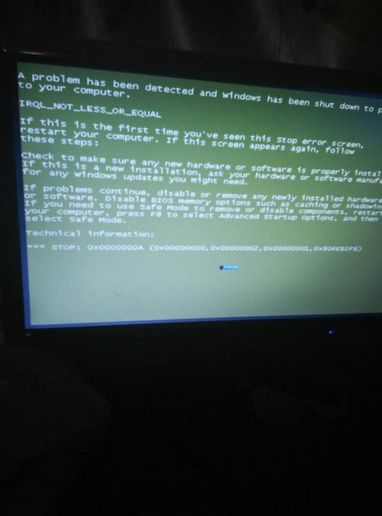 电脑绿屏是什么原因(电脑绿屏是什么原因window10)