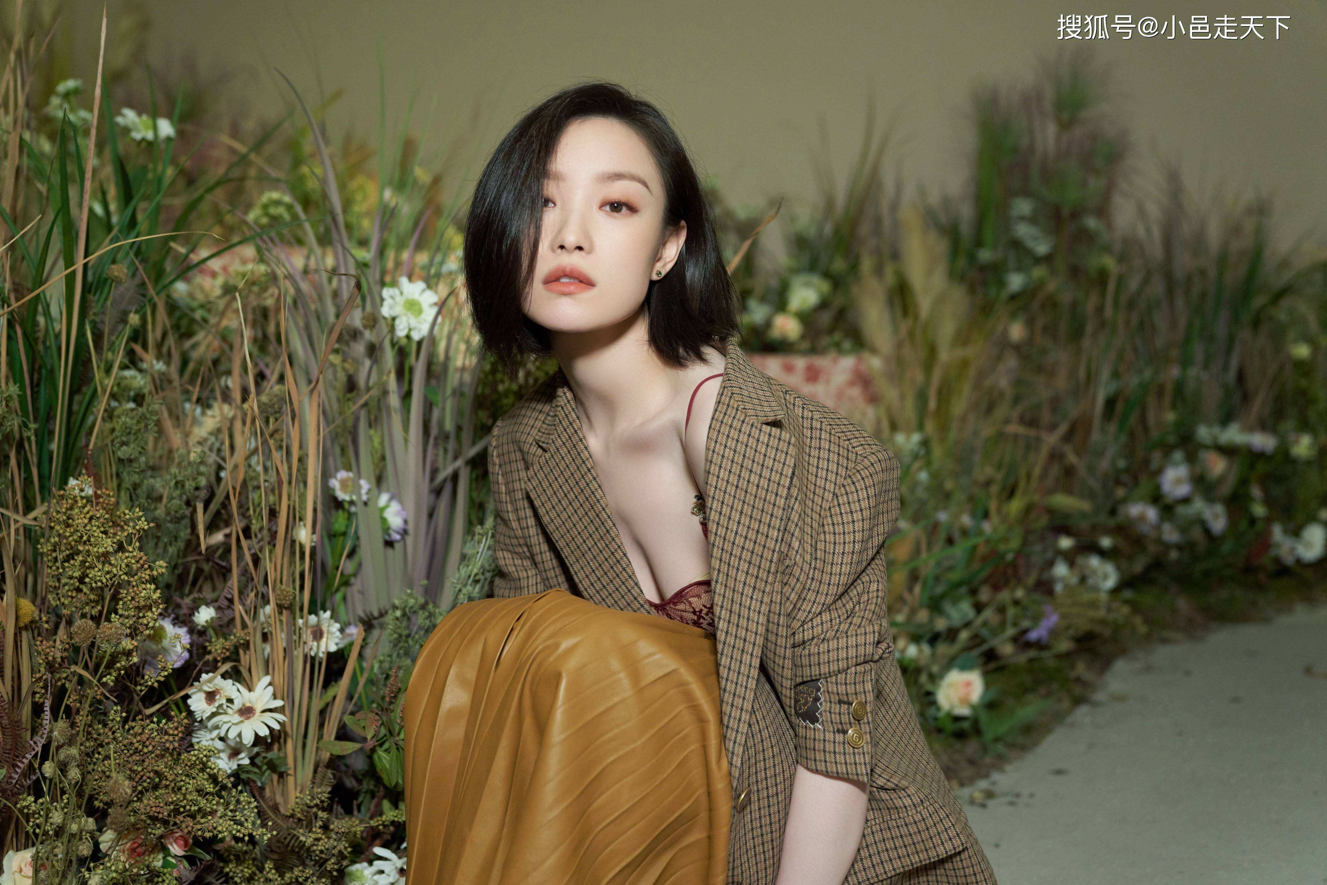 倪妮写真(倪妮写真紫色)